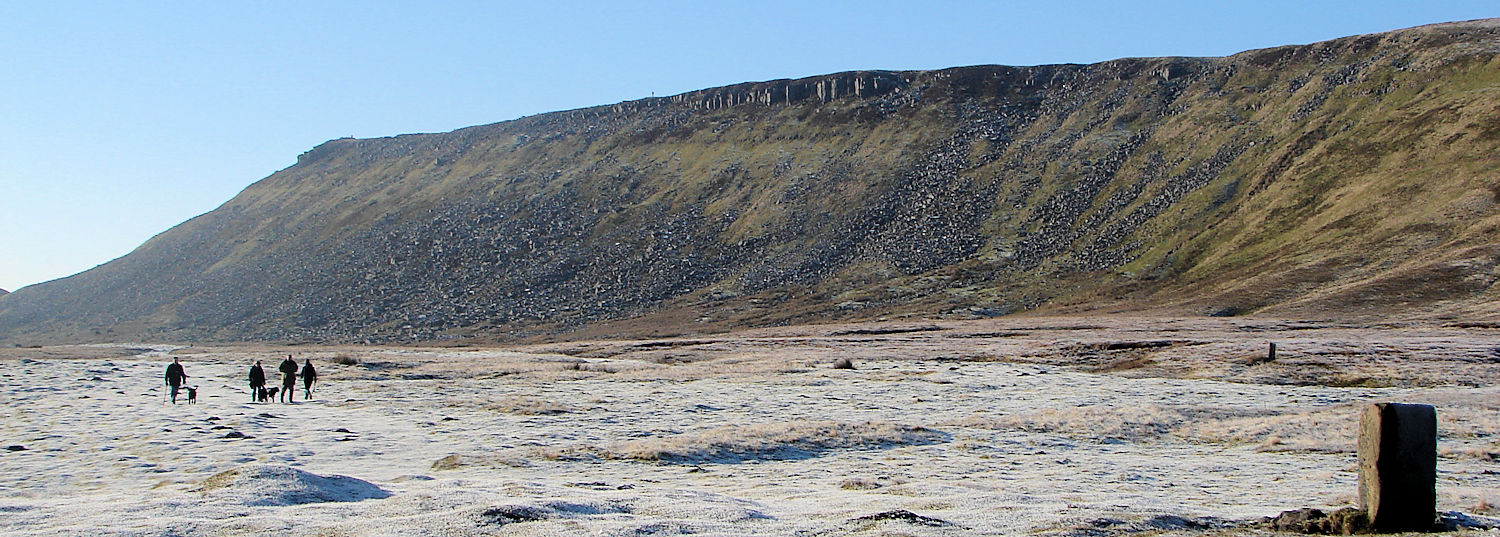 Pennine Way near High Cup Nick