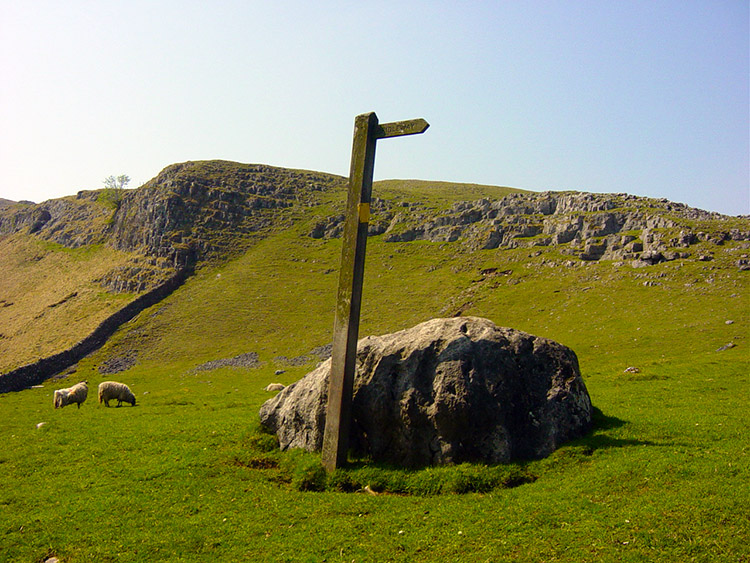 Pointing the way in Crummack Dale