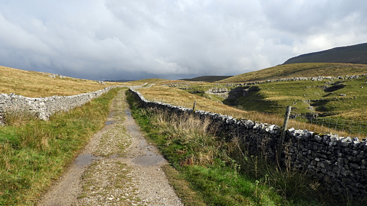 Lane leading back to Horton in Ribblesdale