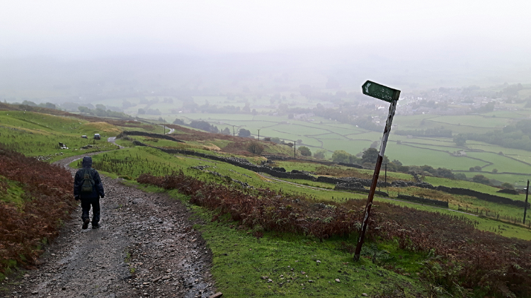 Descending by Chert Quarries Road