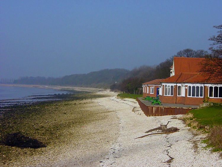 Setting off along the north bank of the River Humber