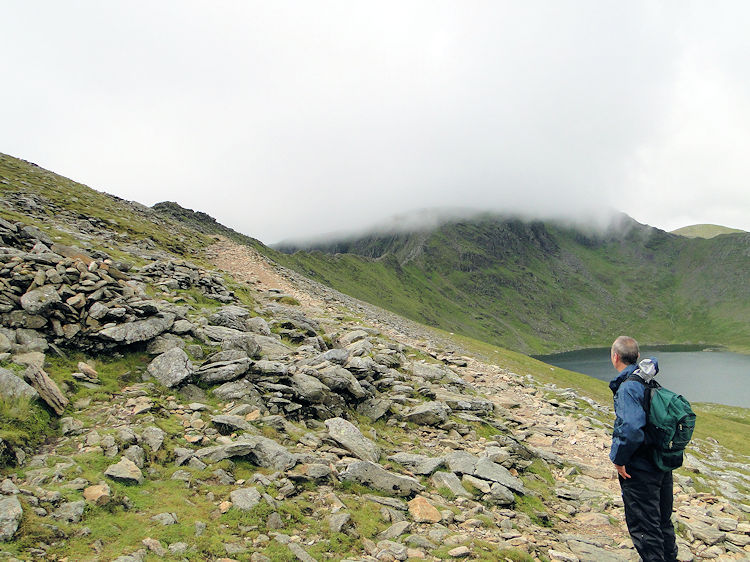 Analysing Striding Edge from Hole in the Wall