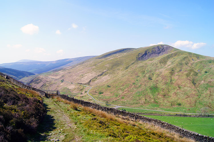 Middle Knoll and Blue Scar