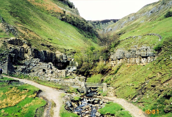 Old workings near Crackpot Hall