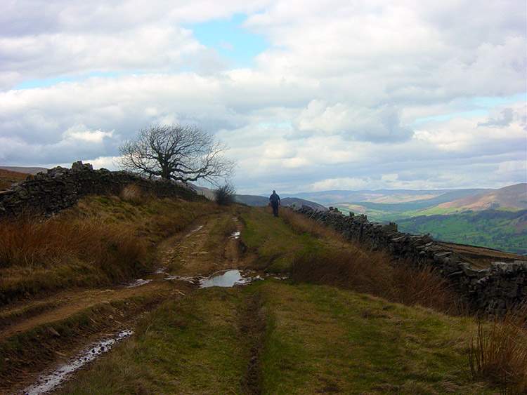 Walking into Dentdale