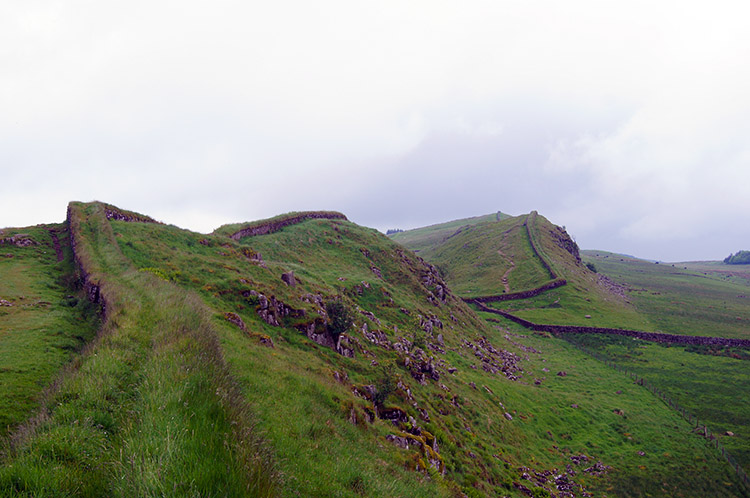 Hadrian's Wall at Cuddy's Crags and Hotbank Crags