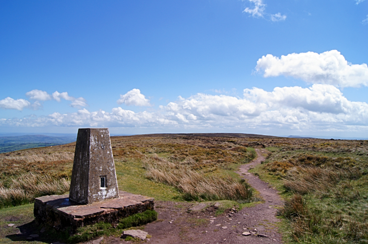 The second trig of three, half way along the ridge