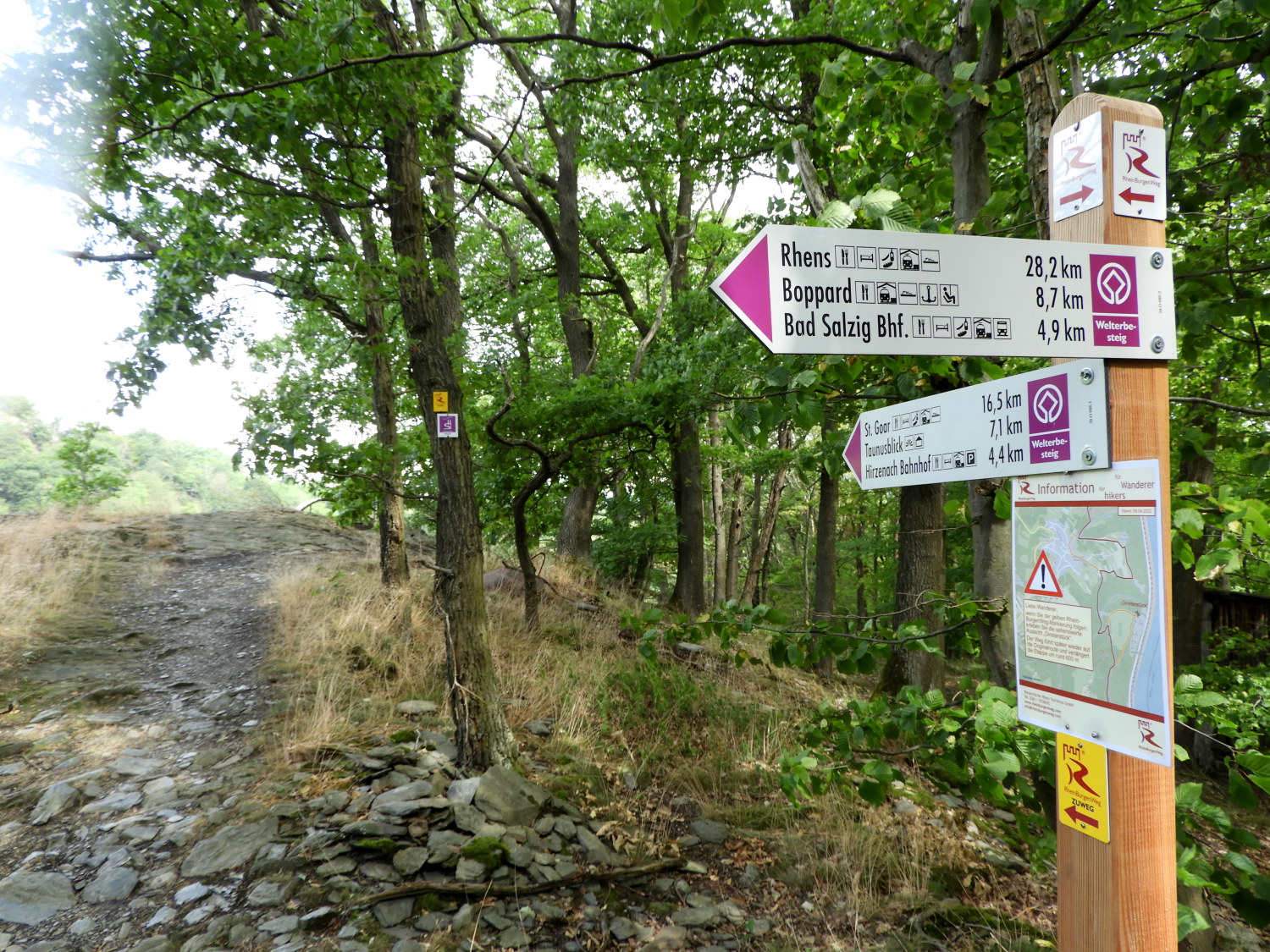 Waypost on the way to Traumschleife Rheingold