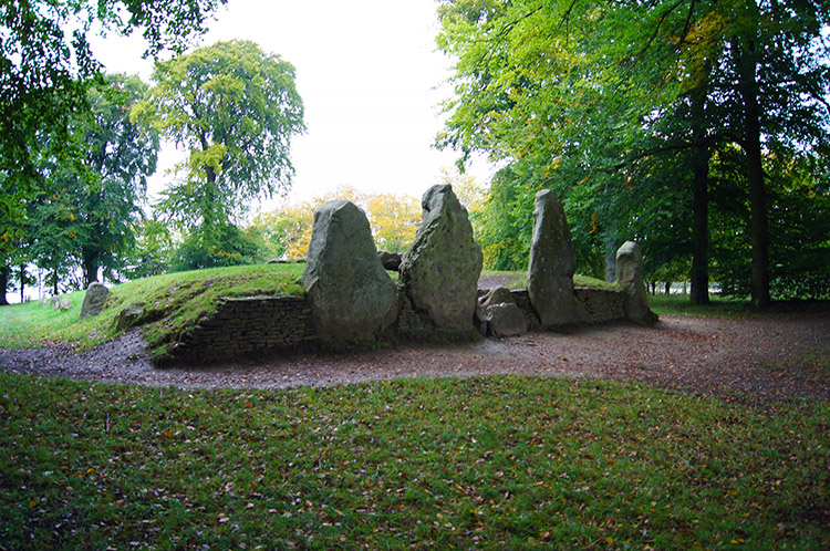 Wayland's Smithy from the north side