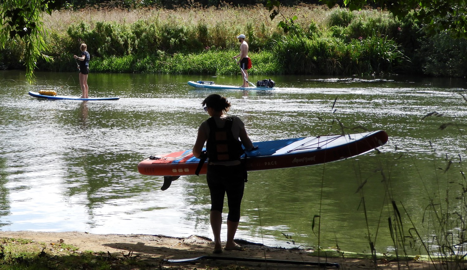 Paddle Boarders at Clifton Hampden