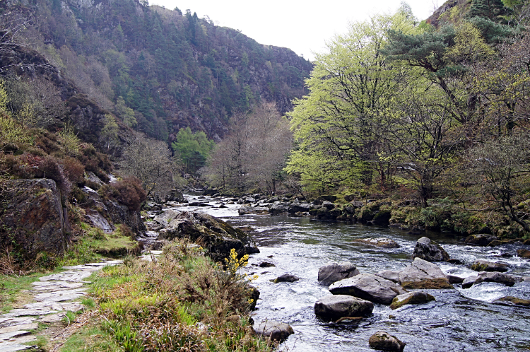 Approaching the Pass of Aberglaslyn