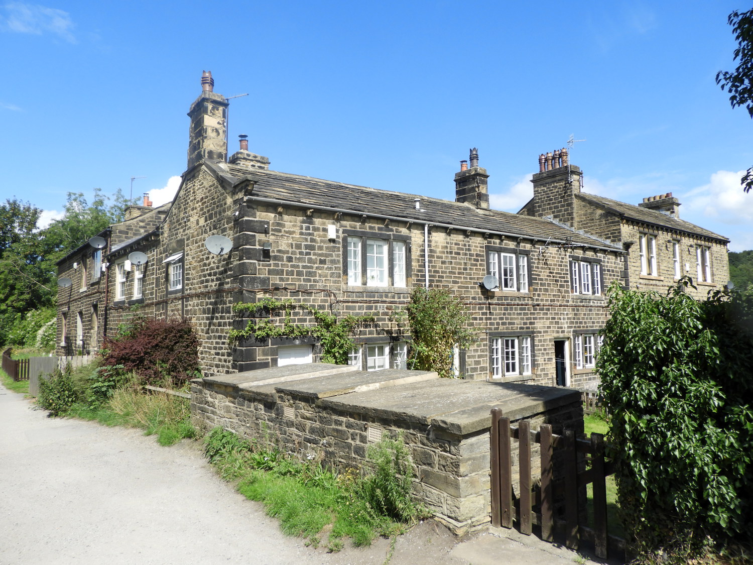 Cottages next to Leeds Liverpool Canal towpath