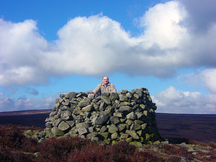 Looking across the moor on Round Hill