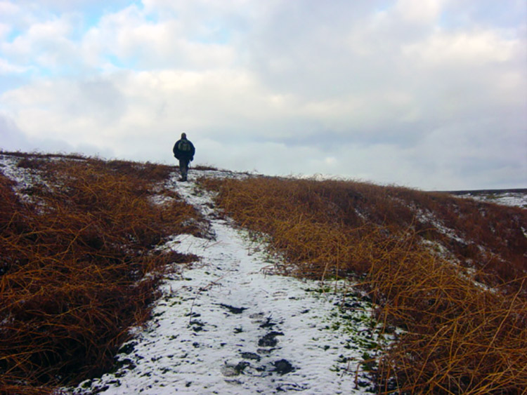 Climbing to Woogill Moor