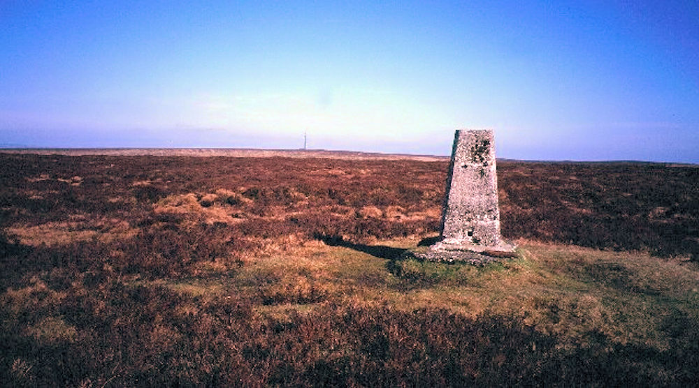 The summit plateau of Great Rhos