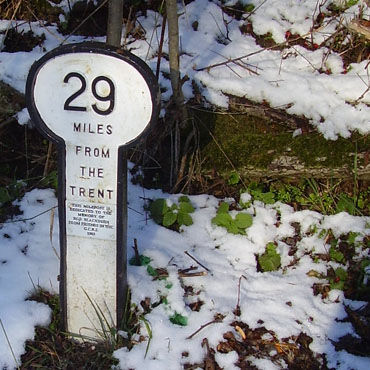 Milepost 29 a modern copy, note miles from the Trent