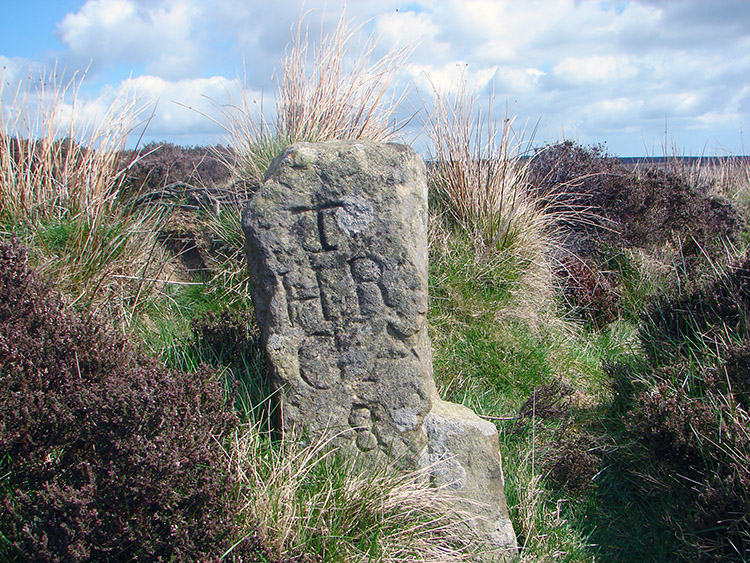 Moorland milepost to Hutton Rudby and Great Ayton