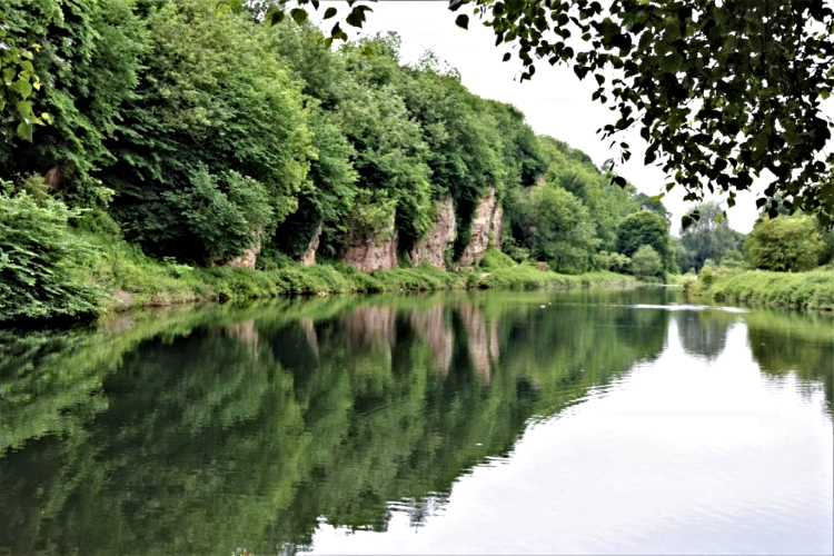 Cresswell Lake and Crags