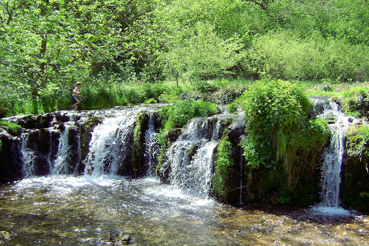 Tufa Dam Waterfall