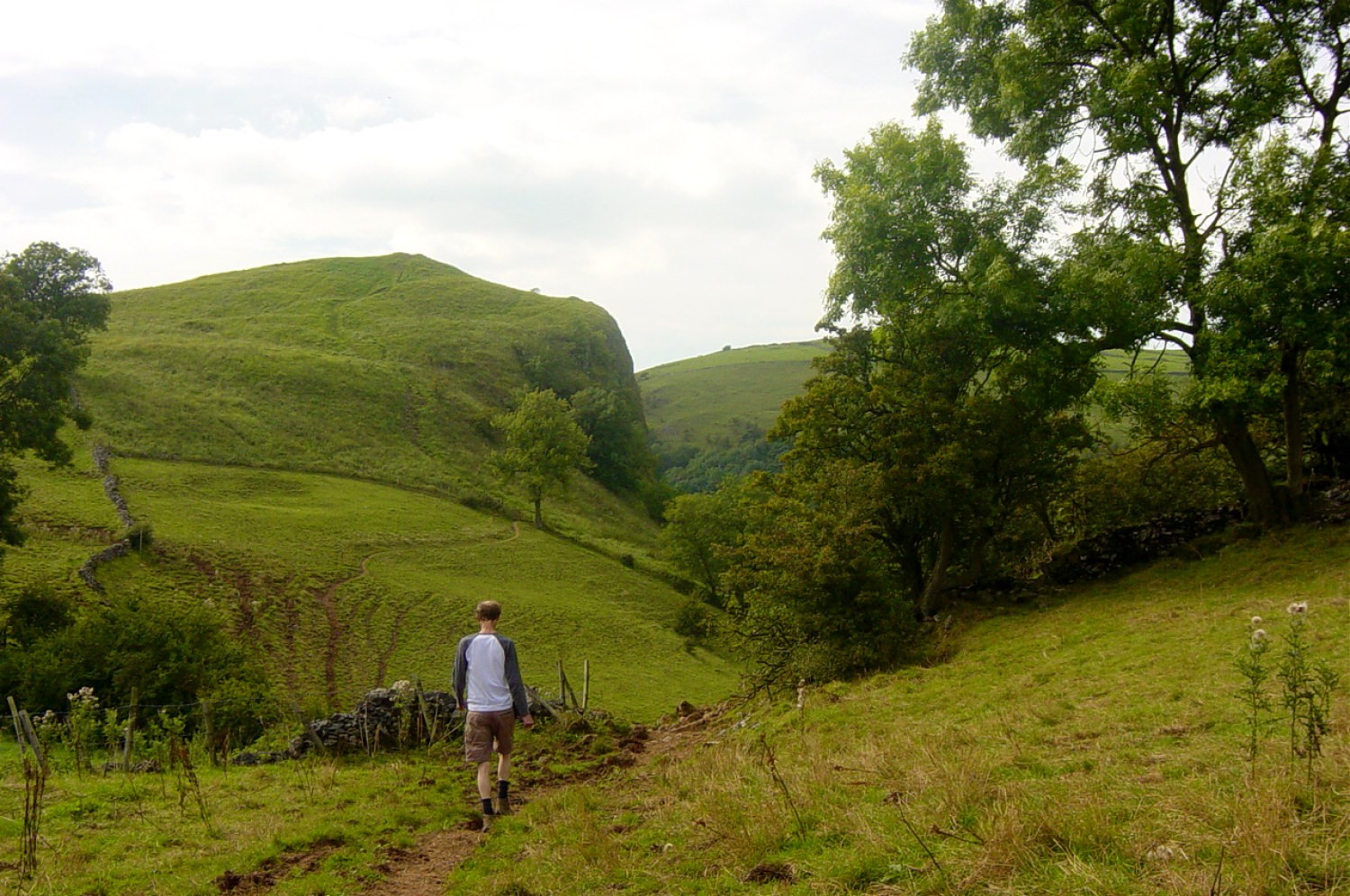 Between Thor's Cave and Wetton