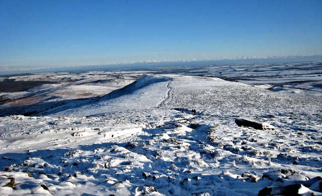 Simonside Hills in winter snow