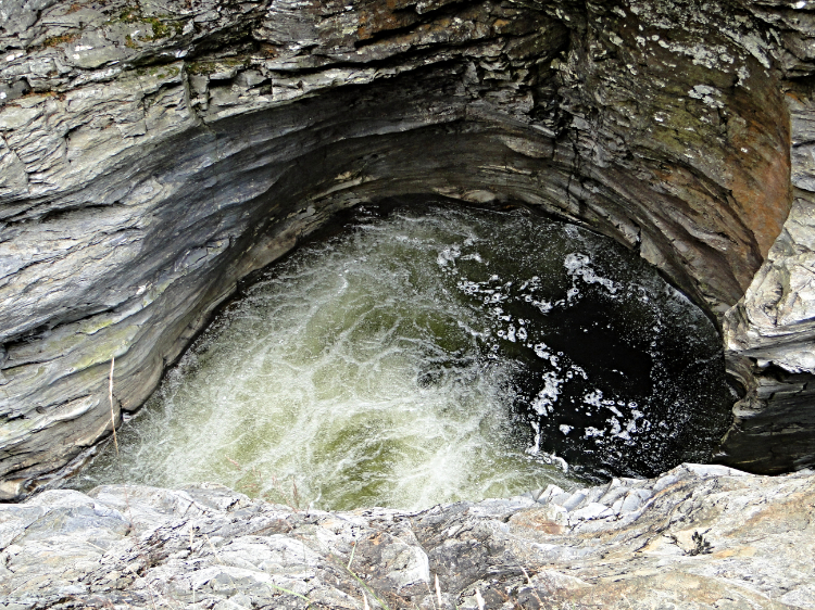 Whirlpool cauldron and erosion