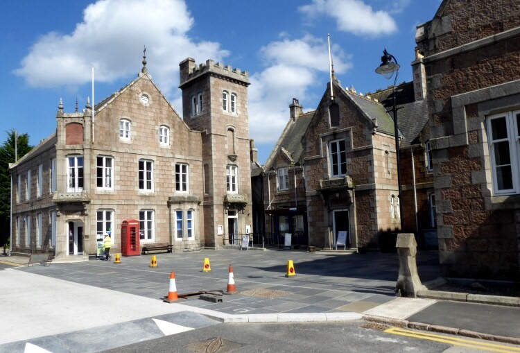 Victoria and Albert Halls, Ballater