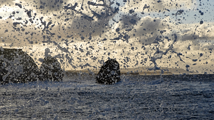 Surf and spray in Freshwater Bay