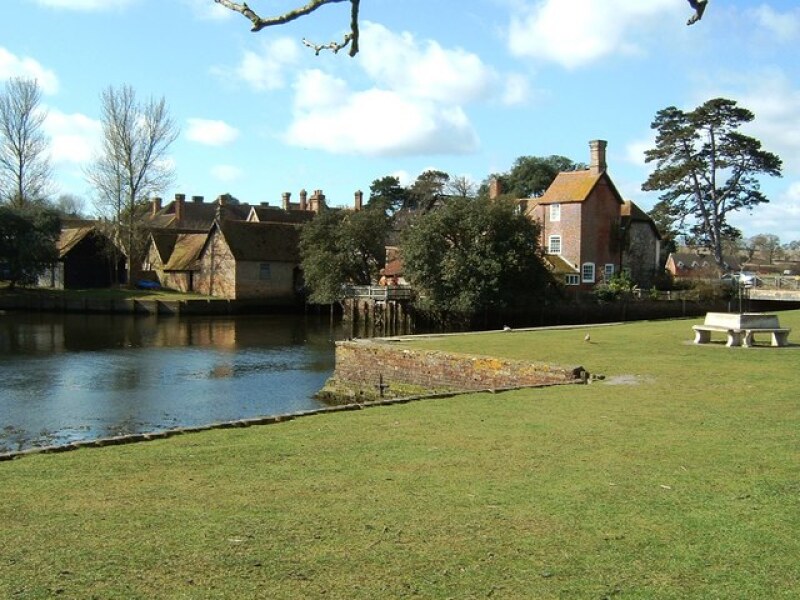 Beaulieu village