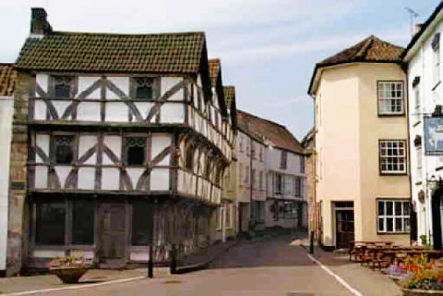 Axbridge Square