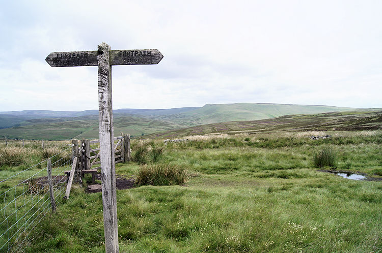 Weathered waypost on the way to Lost Lad