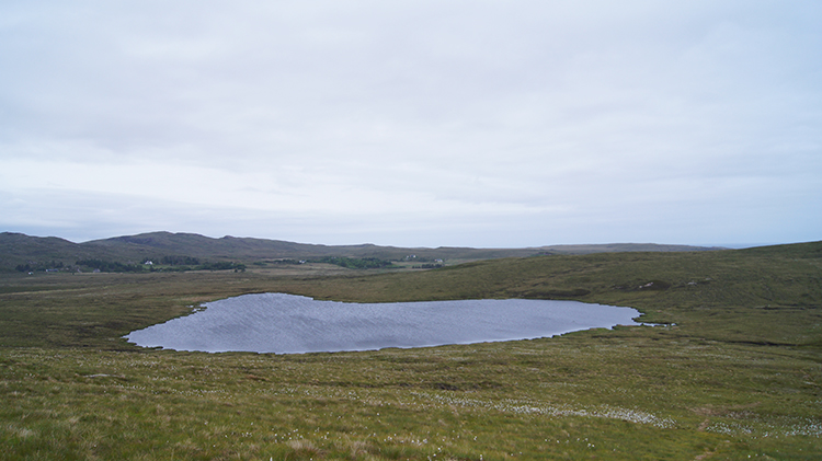 Loch Dubh Geodhachan Tharailt