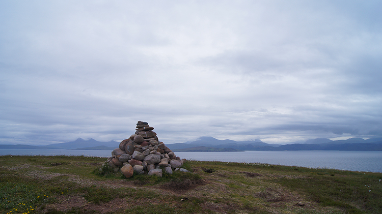 Cairn on Meall Leac an Fhaobhair