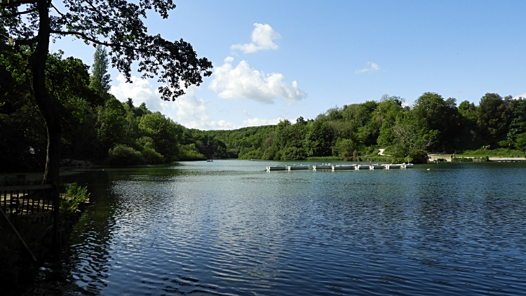 Swanbourne Lake