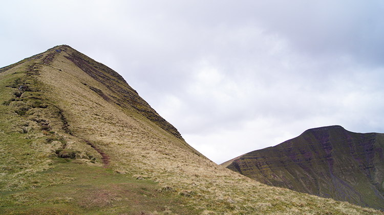 View back to Cribyn and Pen y Fan