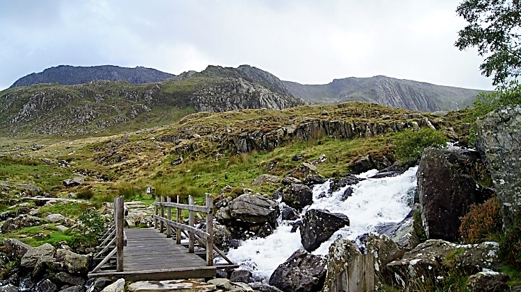 Footbridge over Nant Idwal