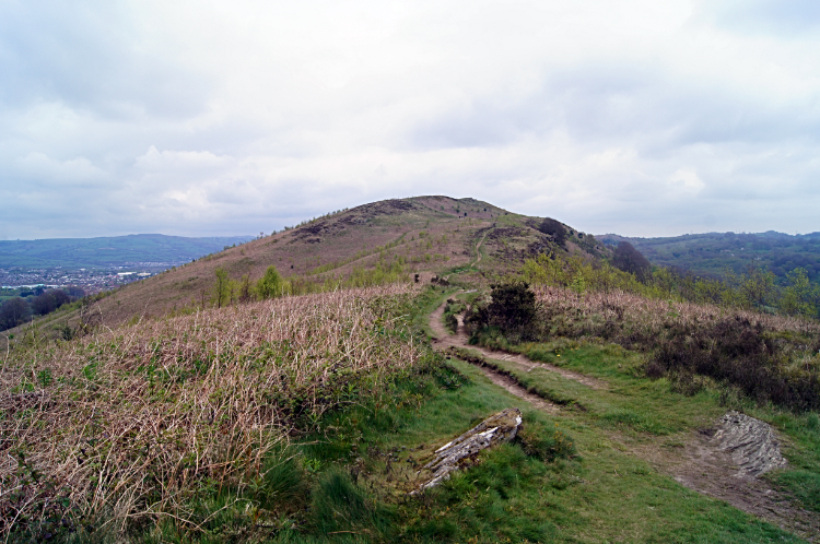 Climbing the ridge to Craig yr Allt