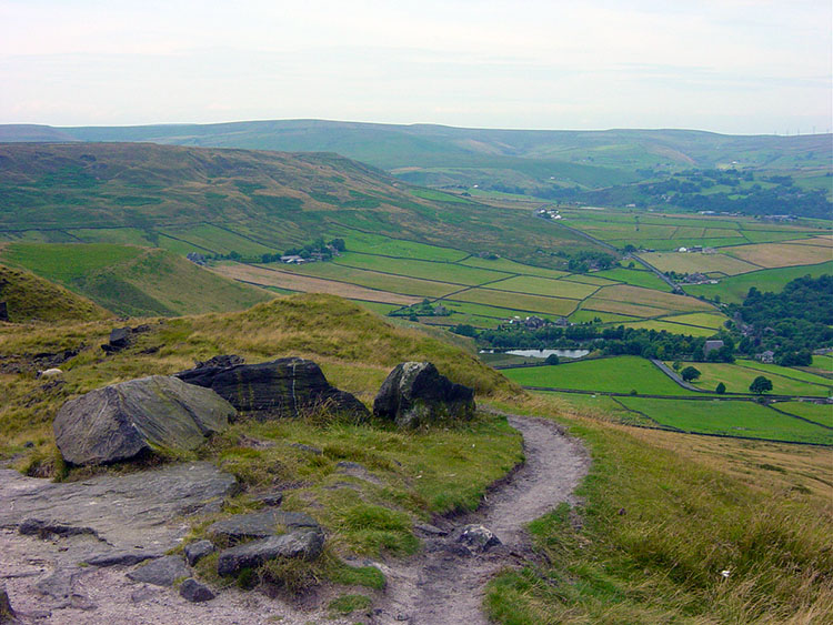 Following the path to Lumbutts from Stoodley Pike