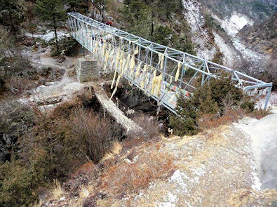 New bridge over the old one