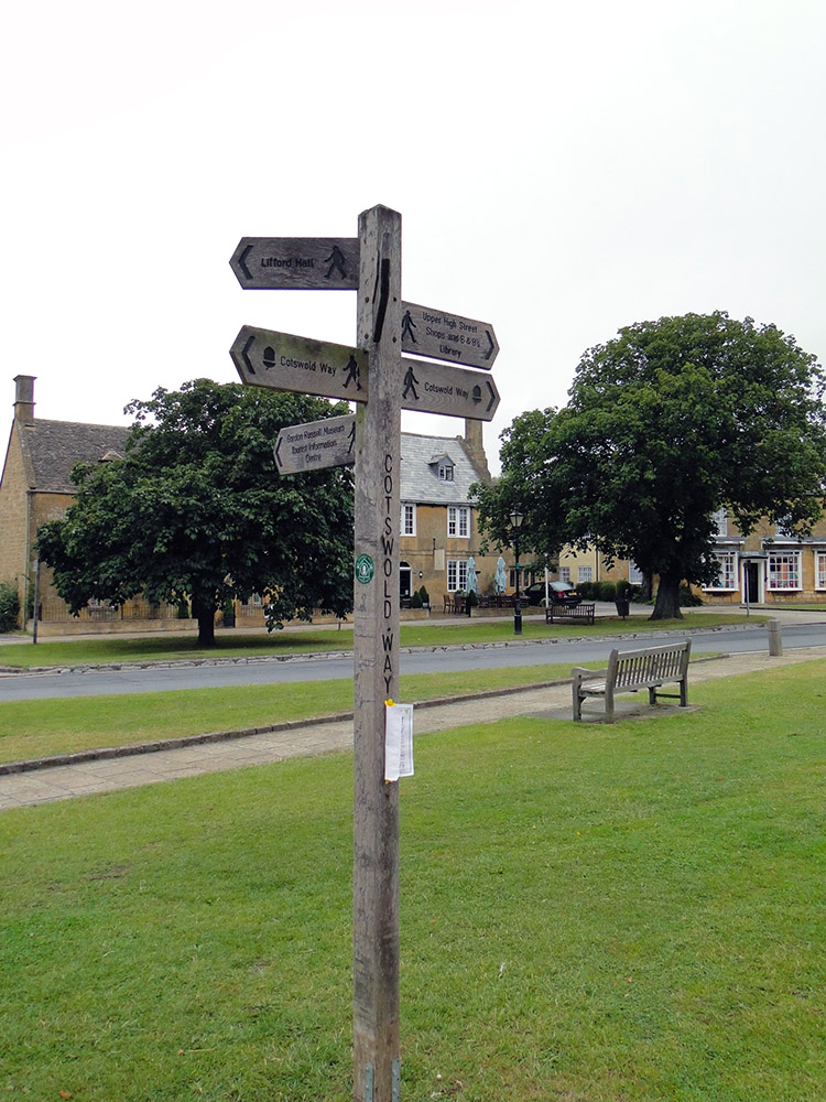 A walkers signpost in Broadway