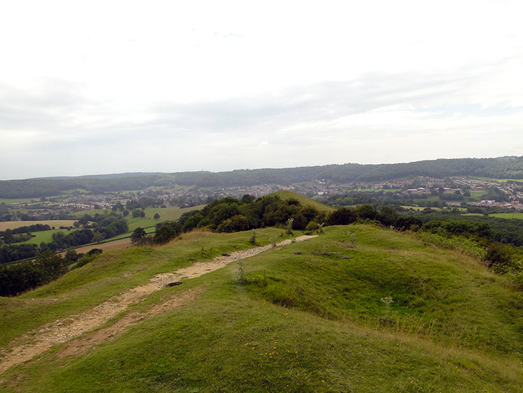 Walking along Cam Long Down to Peaked Down