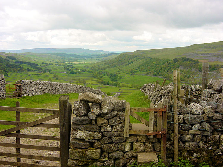 Upper Wharfedale view from Top Mere Road