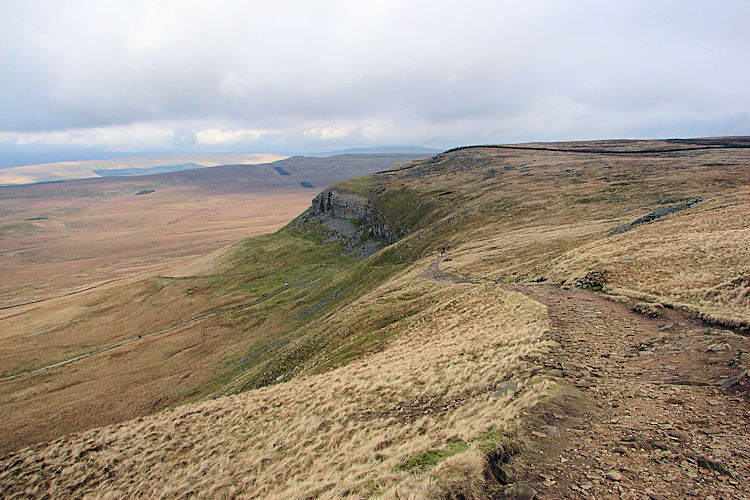 Pen-y-ghent Side