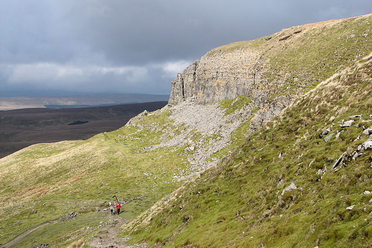 Cliff on Pen-y-ghent Side