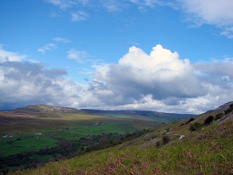 Cloud bubbling over Great Pinseat