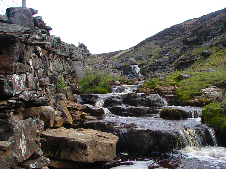 Little waterfalls cascade in Sleigill