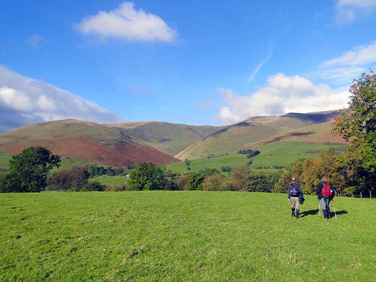 In wonderful countryside as we near Dovecote Gill