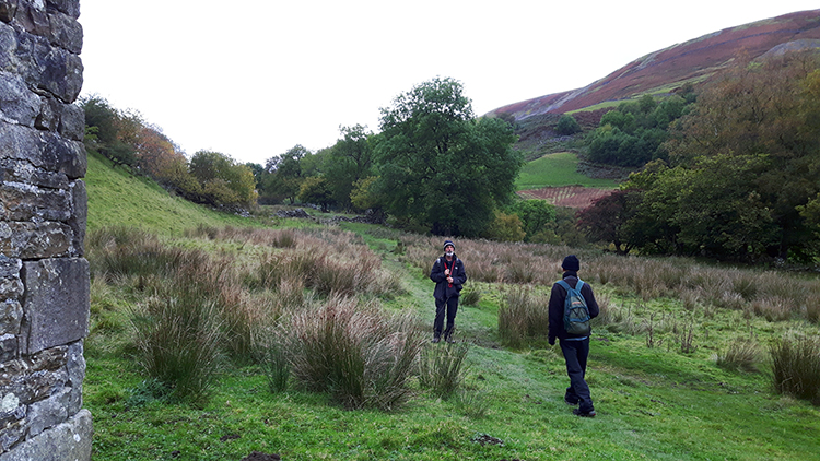 Climbing to Kisdon Side