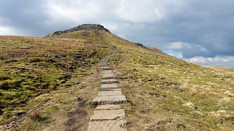 The climb from Green Hill to Ingleborough
