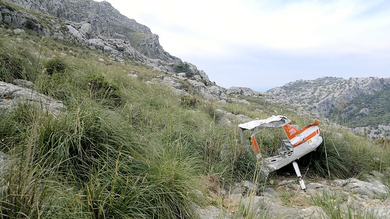 Light aircraft wreckage in the Mallorca mountains
